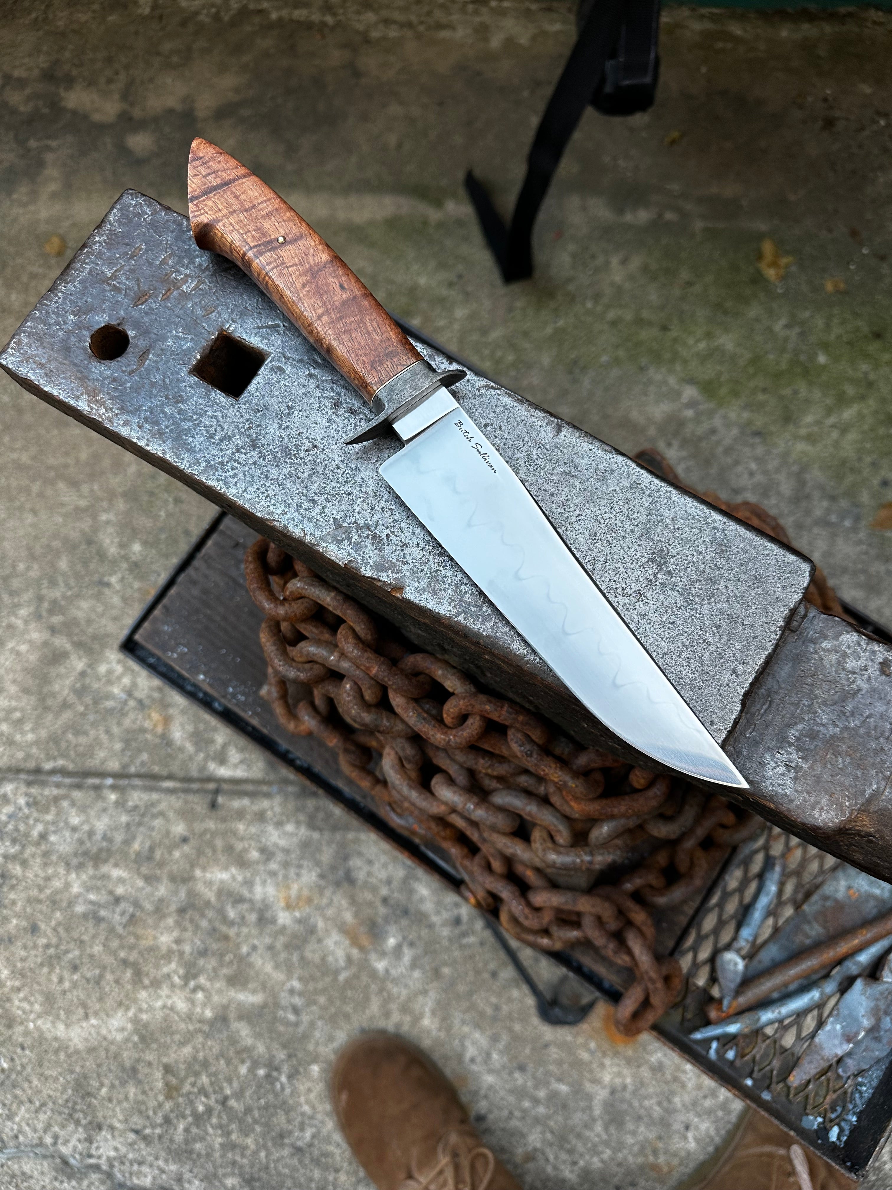 vest bowie knife