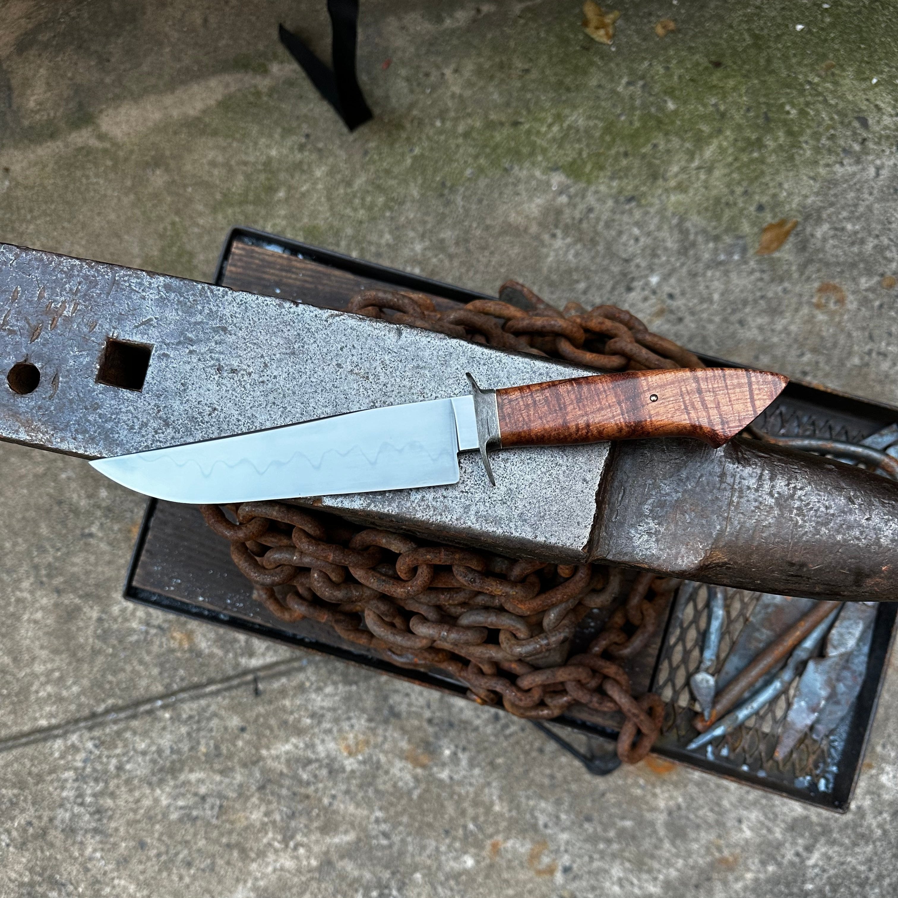 vest bowie knife